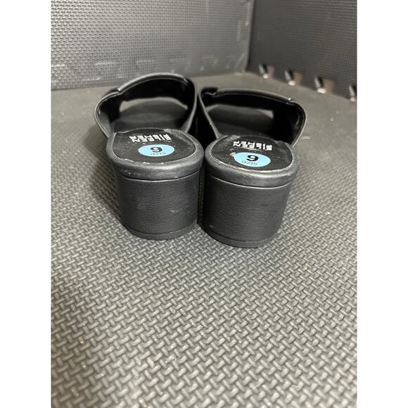 Eileen Fisher Ruche Black Leather Slide Sandals Mules Size 6 Open Toe Low‎ Heel - Picture 8 of 8